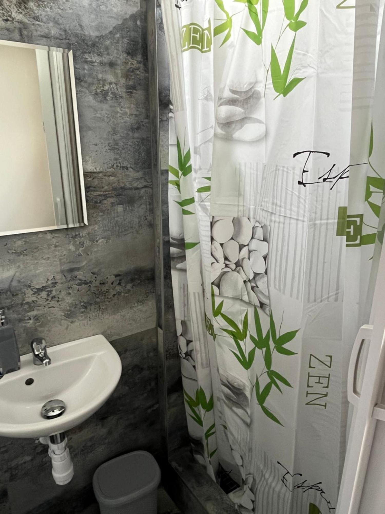 Lilla Motel Hegyeshalom Extérieur photo